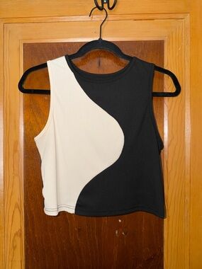 Amazon Black & Cream Crop Top